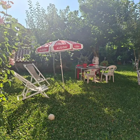 Gardenhouse Holiday home Memlishte